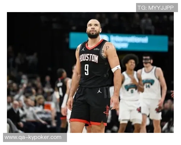 狄龙拼尽全力六犯在场17投8中三分球4记贡献22分5篮板