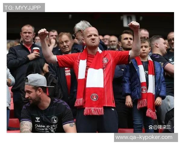 儿魔梦麦迪逊回忆童年曼联球迷岁月分享早年穿球衣珍贵照片