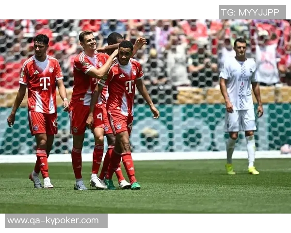 最强与最稳的对决拜仁亚特兰大八轮不败各显神通